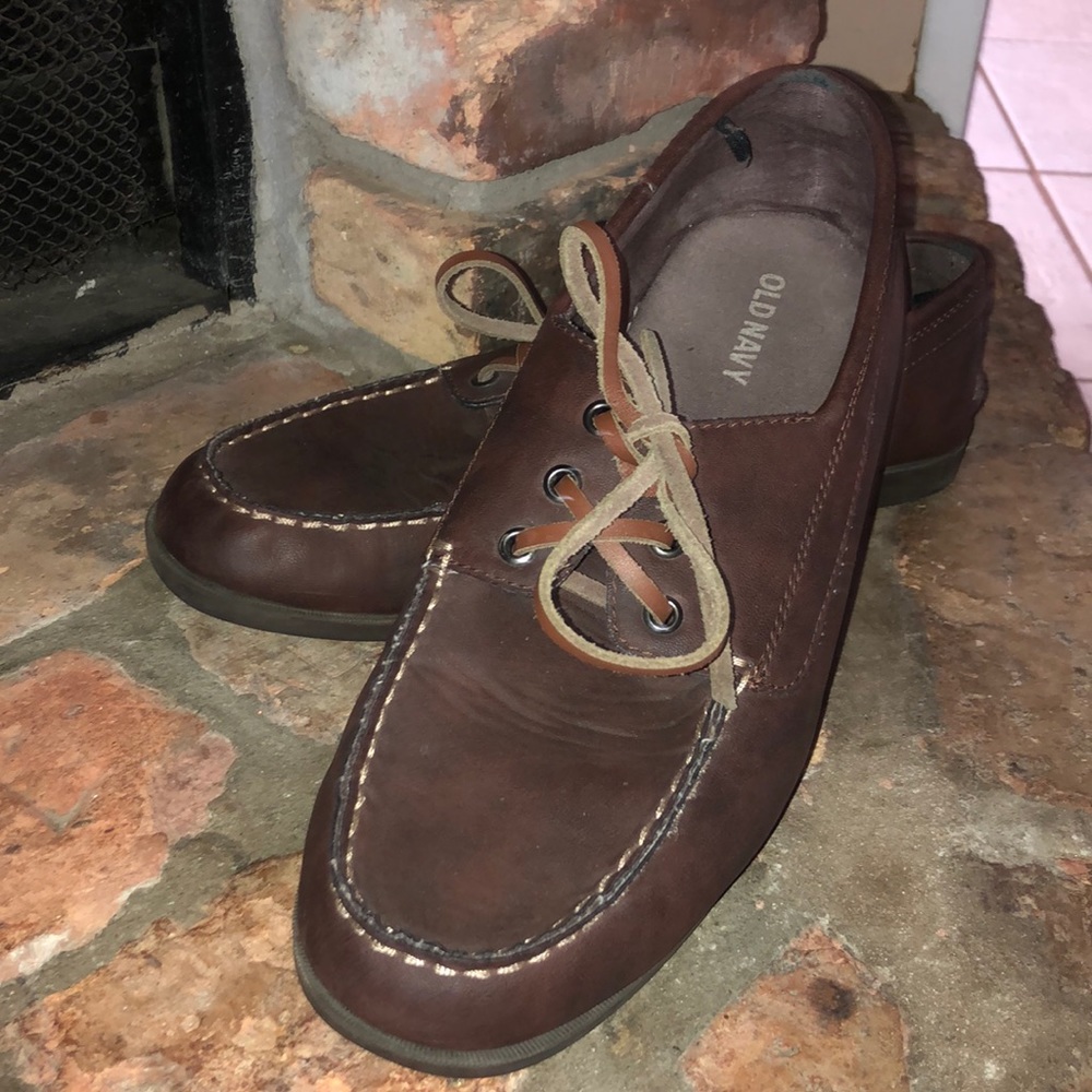 Old Navy brown boat shoes 10